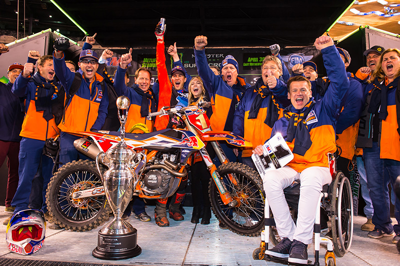 Ryan Dungey & Team KTM 450 SX-F Podium East Rutherford 2016_1