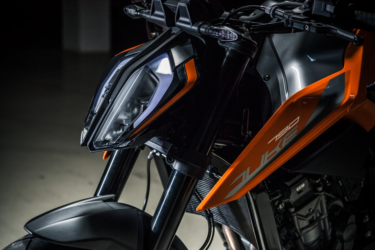 KTM DUKE 790