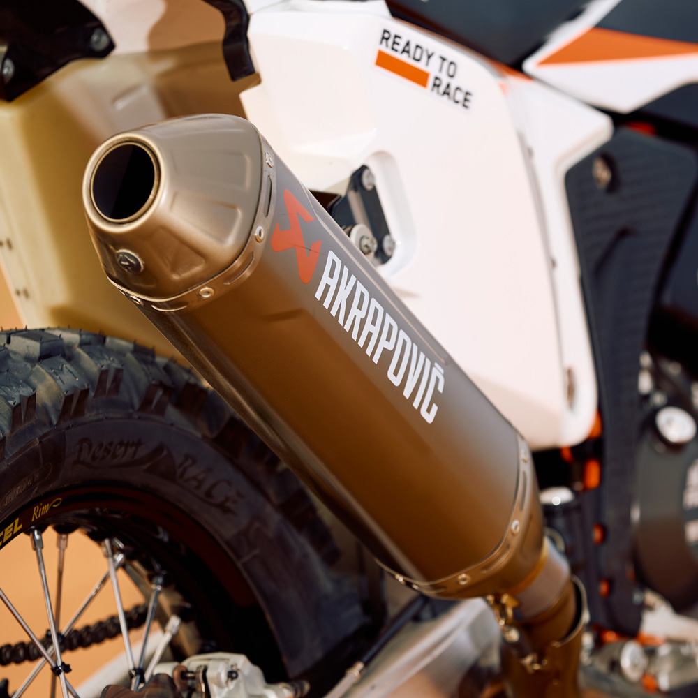 PHO_BIKE_DET_MY25-KTM-450-RALLY-REPLICA-exhaust_#SALL_#AEPI_#V1