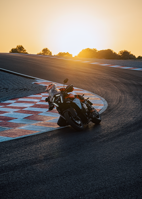 PHO_BIKE_FACT_KTM-travel-1390-super-adventure-s-evo-technical-data_#SALL_#AEPI_#V1