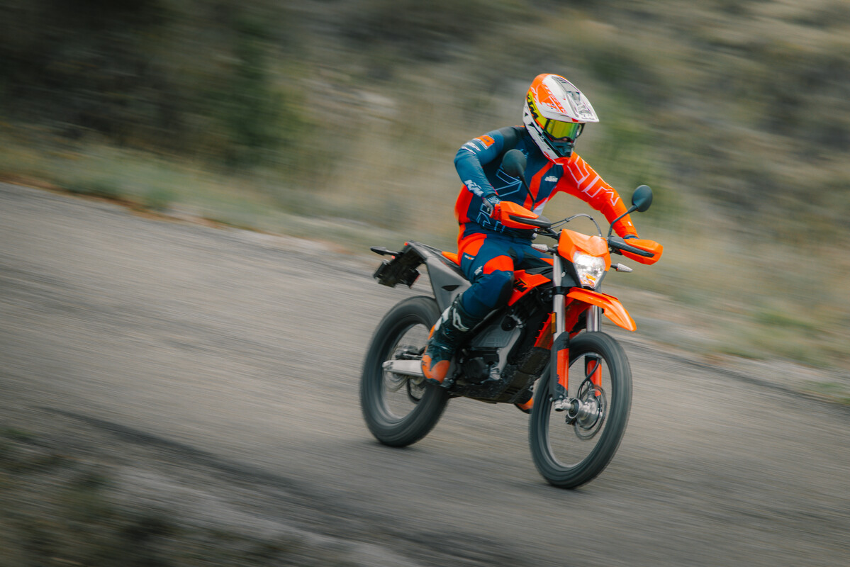 2027 KTM FREERIDE E-8