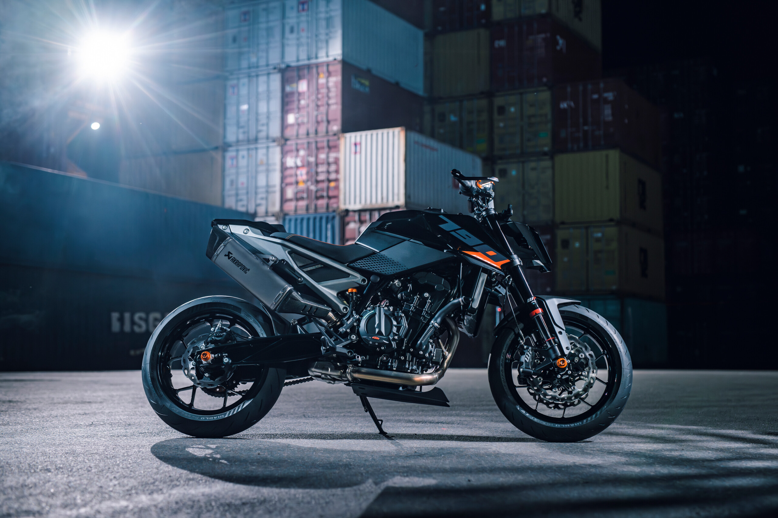 MY27 KTM 790 DUKE_8