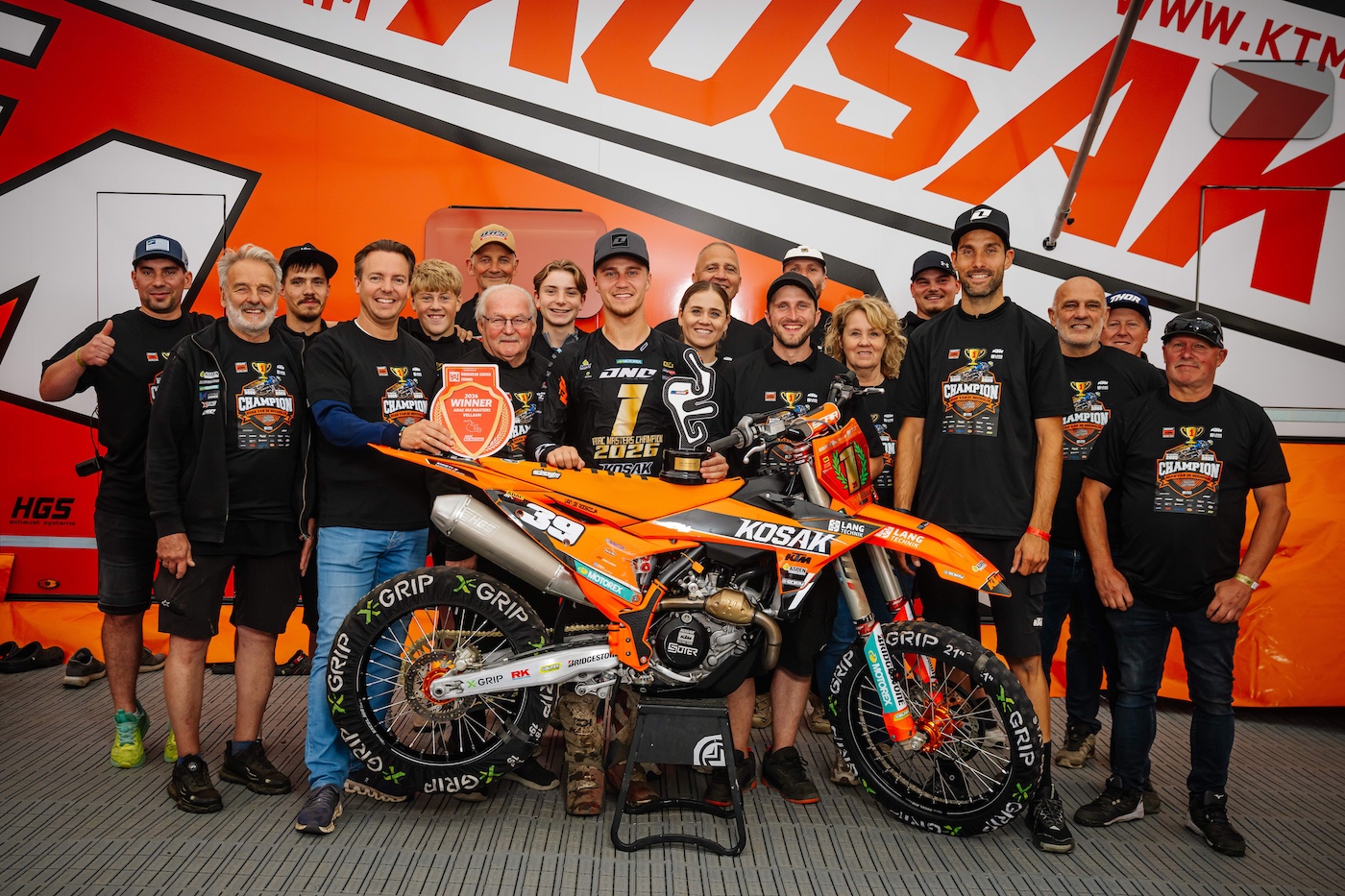 NZ1_2519